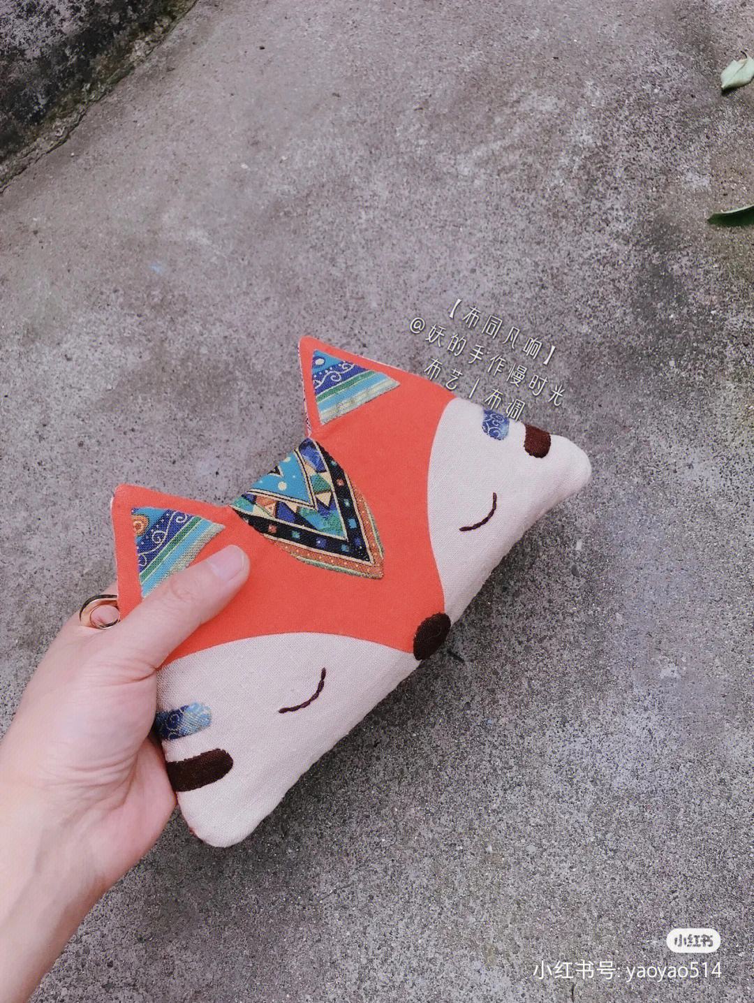 小狐狸包包是什么牌子_小狐狸标准是什么牌子衣服