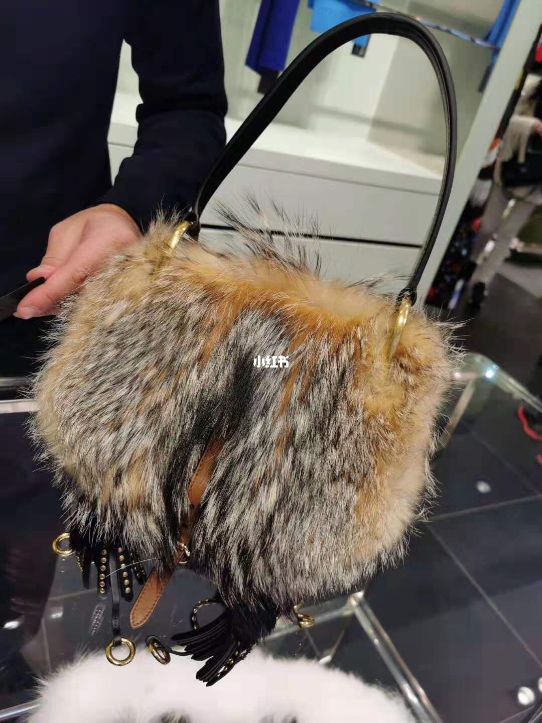 狐狸牌子的包包_狐狸牌子的包包是正品吗