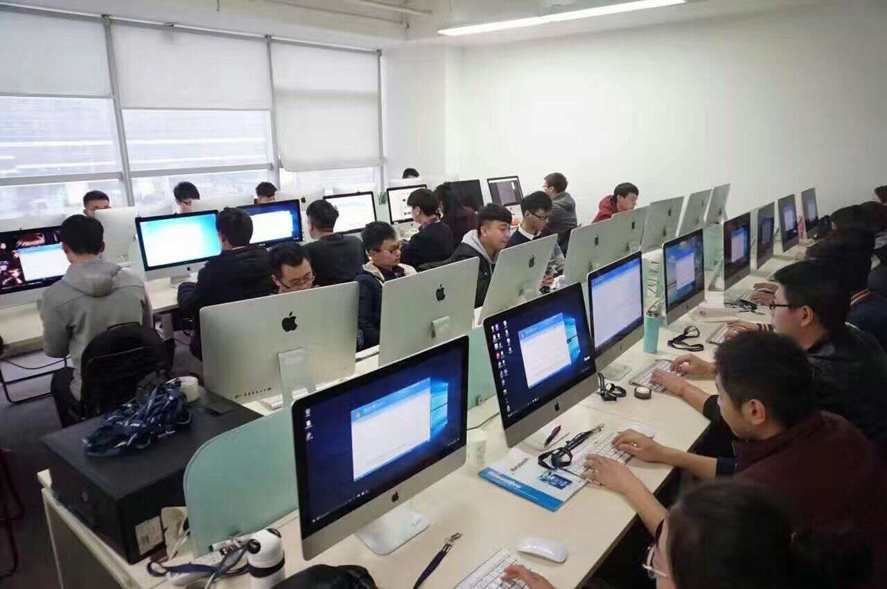 it培训专业学校_专业的it培训学校