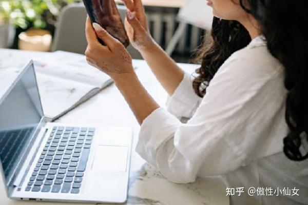 tokenpocket怎么变现-pocketlocket歌词英汉对照